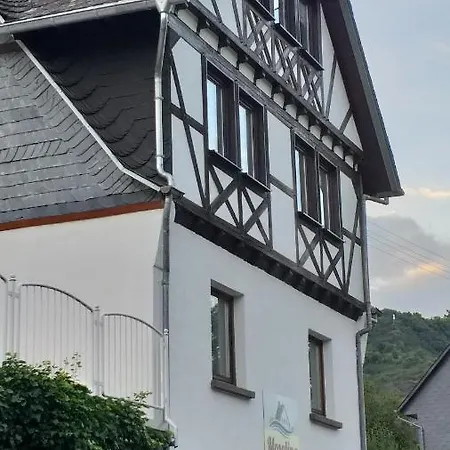 Frühstückspension Moselina Gästezimmer 4*