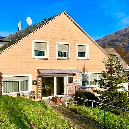 ベッド・アンド・ブレックファスト Moselina Gaestezimmer 4*