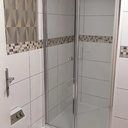 ベッド・アンド・ブレックファスト Moselina Gaestezimmer ザンクト・アルデグント