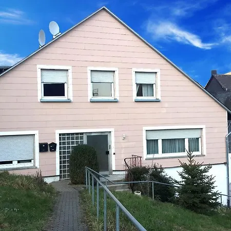 Moselina Gaestezimmer Panzió Sankt Aldegund