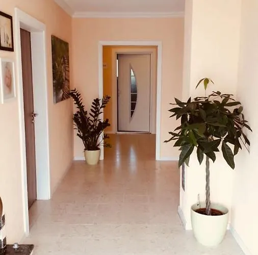 Moselina Gaestezimmer Oda ve Kahvaltı Sankt Aldegund