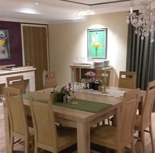 Moselina Gaestezimmer Oda ve Kahvaltı Sankt Aldegund